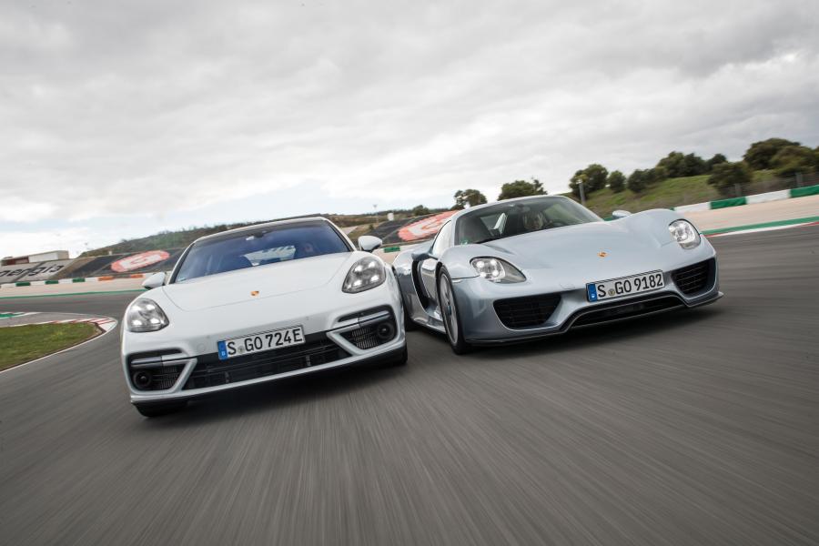  Porsche 918 Spyder 2014 года  (фото 16 из 111)